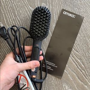 Mini Amika Straightening Brush